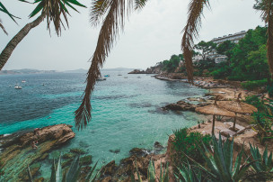 original_eugene-zhyvchik-kvP6b4aSxjI-unsplash